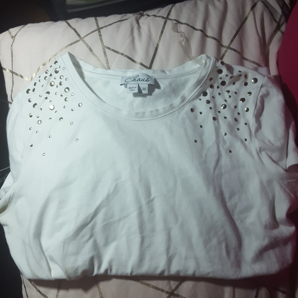 Women's top US Standard size M